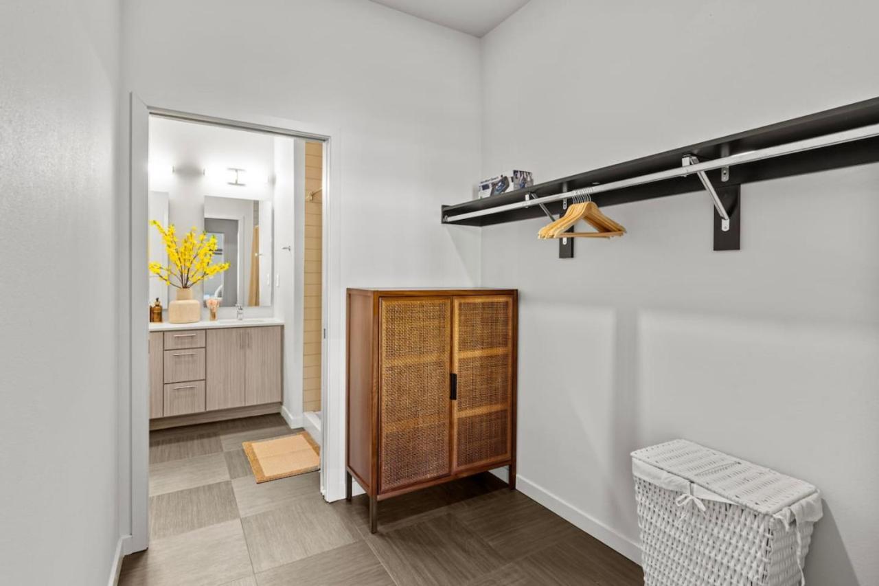 Pinnacle Heights 2bdrm 3rd Flr Near Walmart Amp Pool Fitness Center Yoga Dog