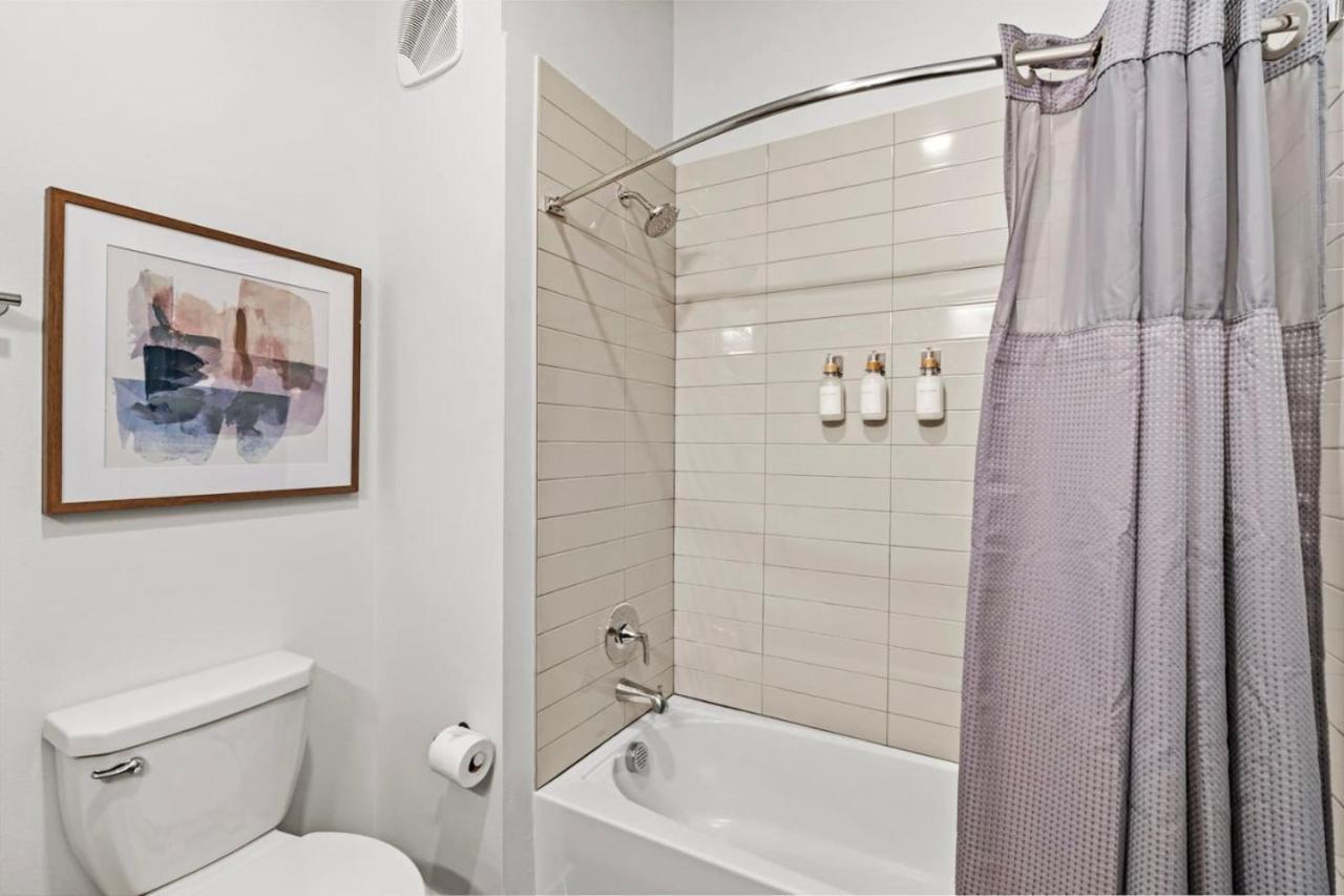 Pinnacle Heights 2bdrm 3rd Flr Near Walmart Amp Pool Fitness Center Yoga Dog Holiday home *