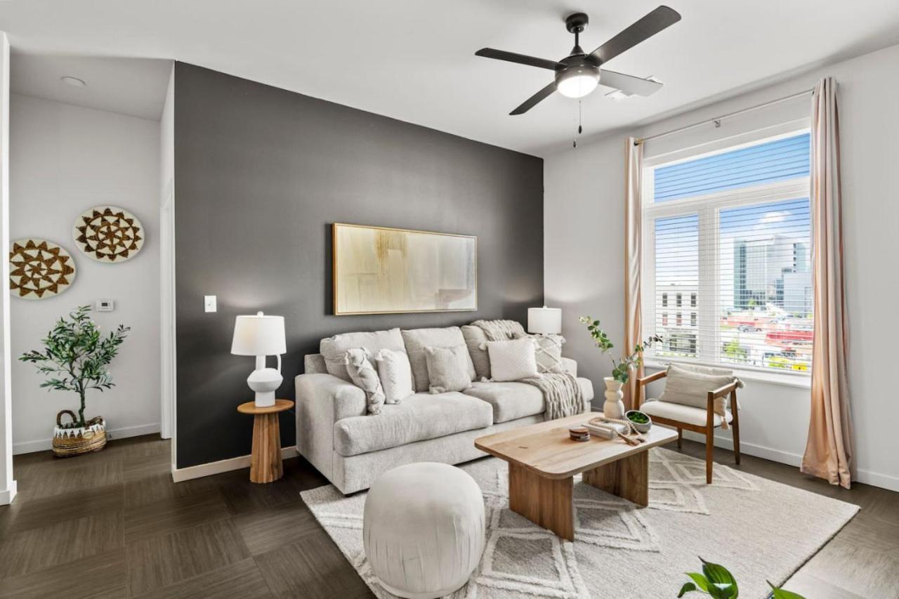 Holiday home Pinnacle Heights 2bdrm 3rd Flr Near Walmart Amp Pool Fitness Center Yoga Dog